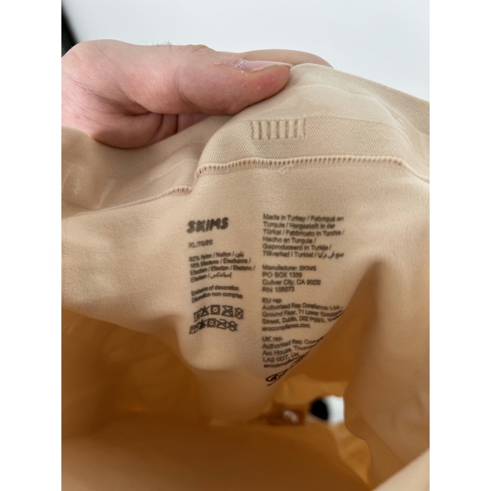 SKIMS Seamless Sculpt Shorts Women's‎ XL Sand Light Tan Mid Thigh High Waisted - Picture 3 of 4